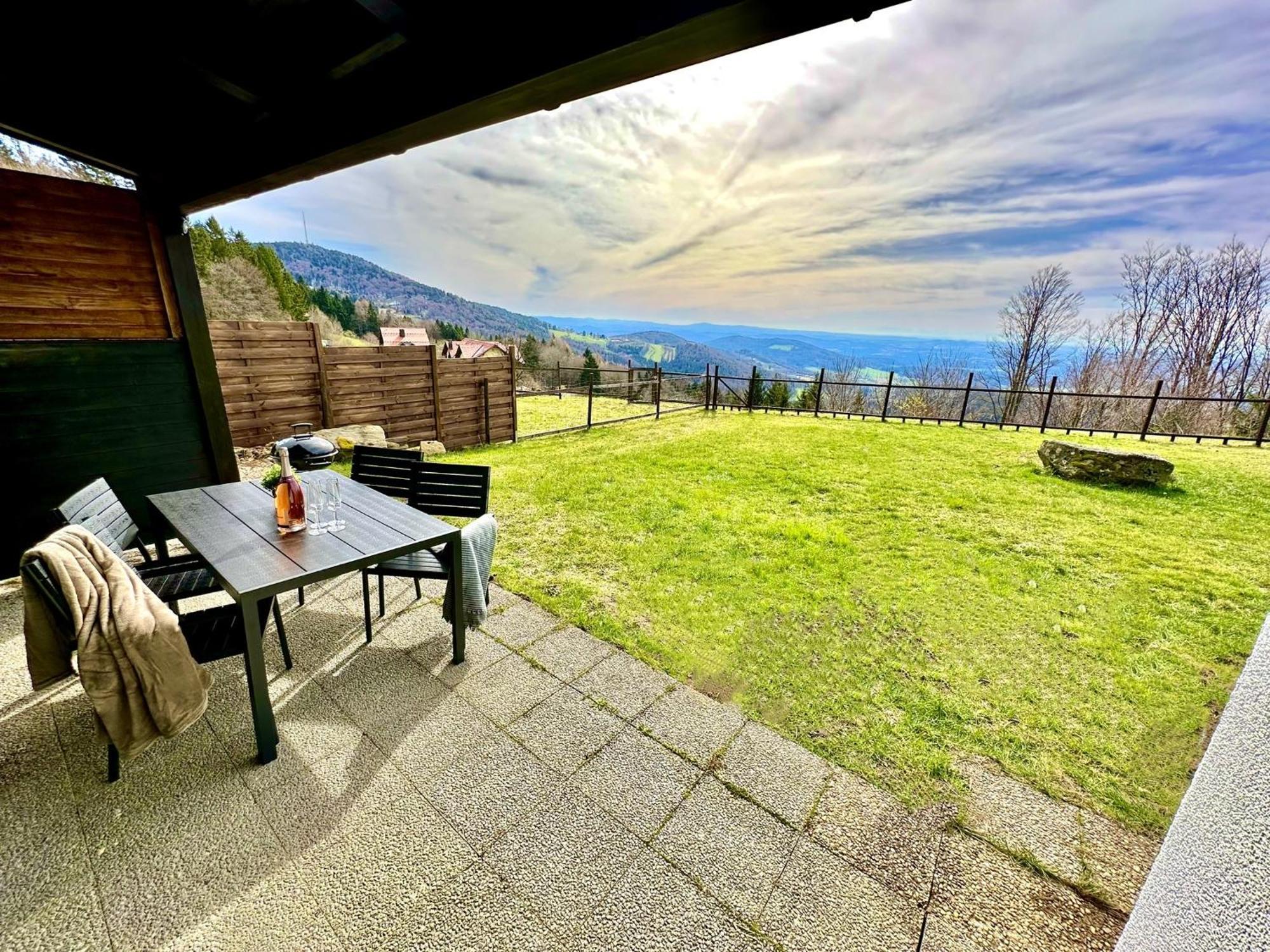 Gemuetliches Alpenblick Berg-Bungalow + Grosser Garten + Netflix! Schöfweg エクステリア 写真