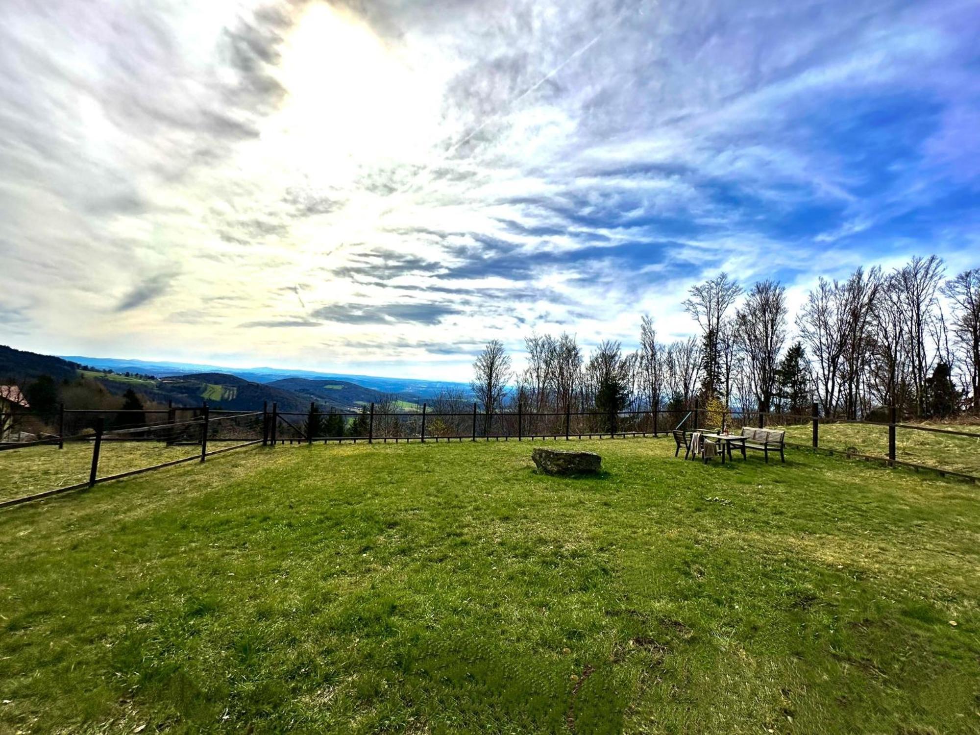 Gemuetliches Alpenblick Berg-Bungalow + Grosser Garten + Netflix! Schöfweg エクステリア 写真