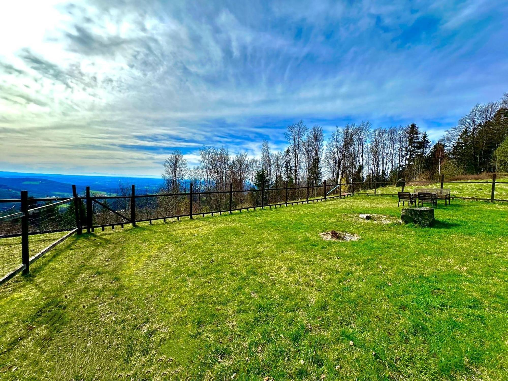 Gemuetliches Alpenblick Berg-Bungalow + Grosser Garten + Netflix! Schöfweg エクステリア 写真